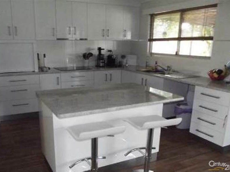 20 Walker Street, Collinsville QLD 4804