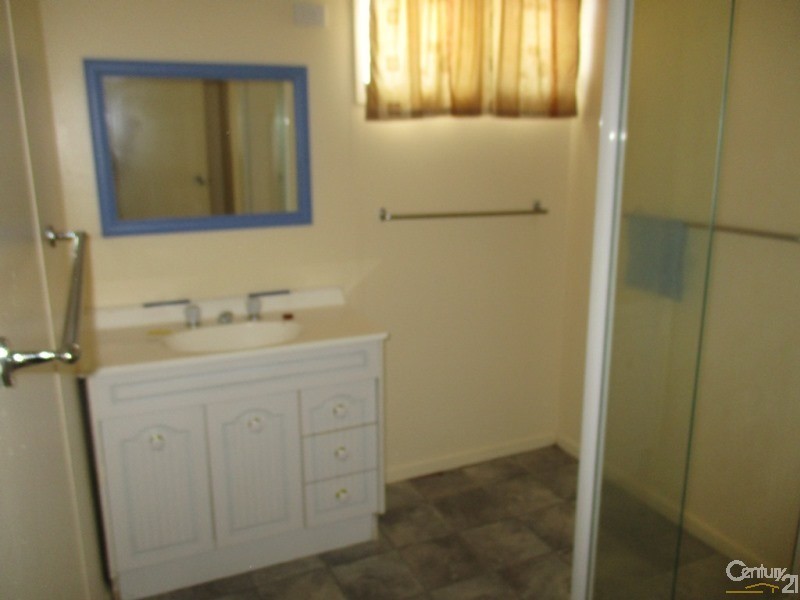 3 Sanderson Court, Collinsville QLD 4804