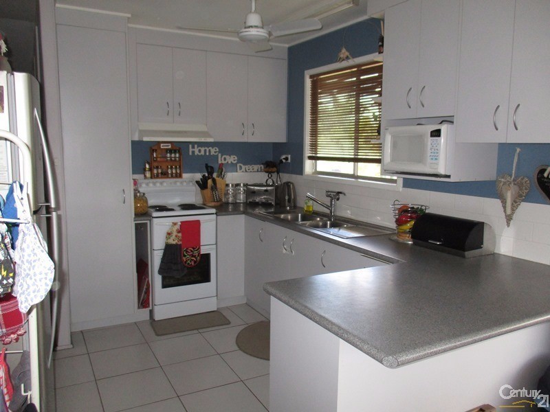 28 Eleventh Avenue, Scottville QLD 4804