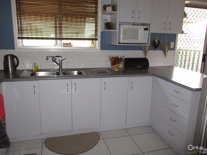 28 Eleventh Avenue, Scottville QLD 4804