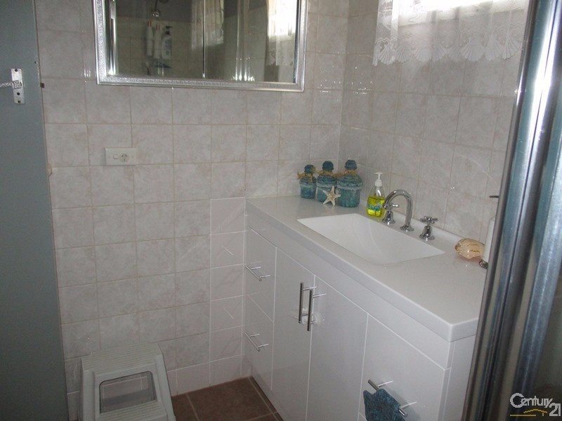 28 Eleventh Avenue, Scottville QLD 4804