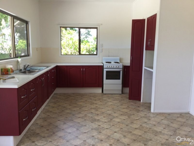 18 Avicennia Street, Bowen QLD 4805