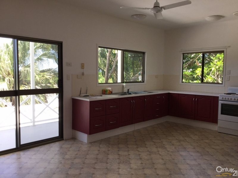 18 Avicennia Street, Bowen QLD 4805