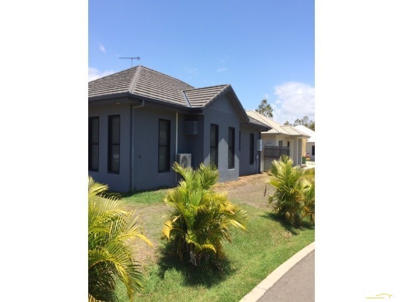 37 Seabreeze Crescent, Bowen QLD 4805