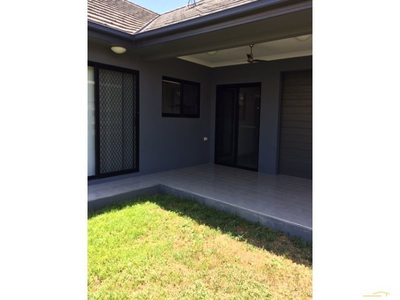 37 Seabreeze Crescent, Bowen QLD 4805