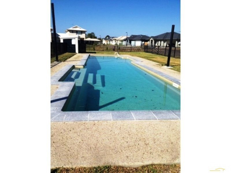 37 Seabreeze Crescent, Bowen QLD 4805