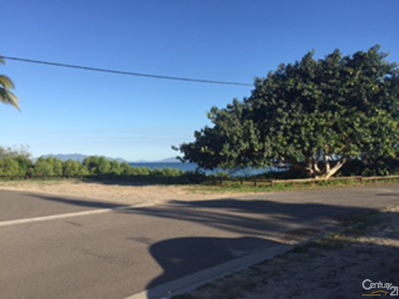 1/23 Bluewater Parade, Bowen QLD 4805