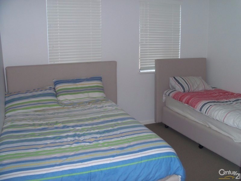 32 Seabreeze Crescent, Bowen QLD 4805