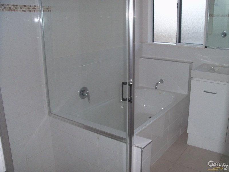 32 Seabreeze Crescent, Bowen QLD 4805