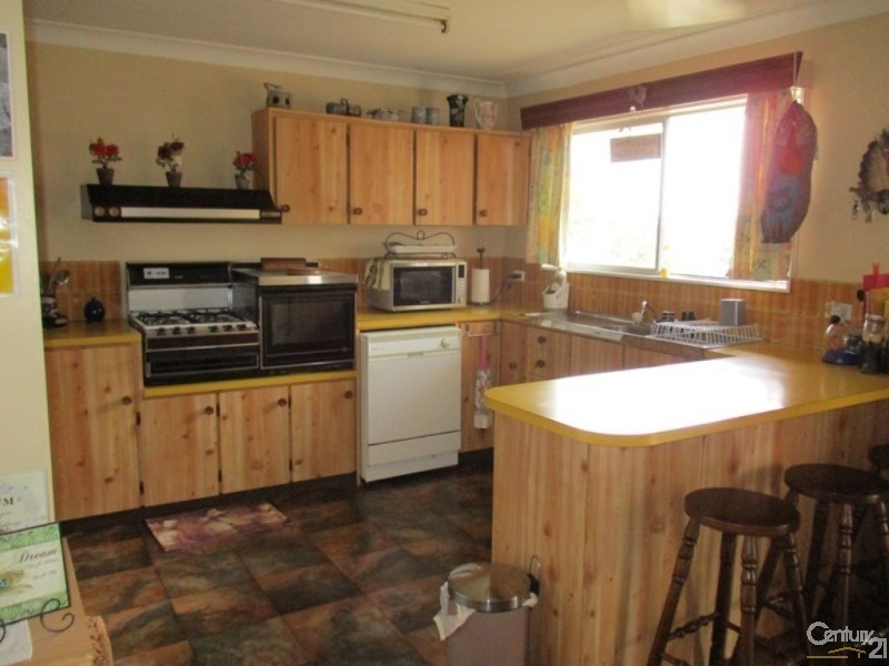 52 Eleventh Avenue, Scottville QLD 4804