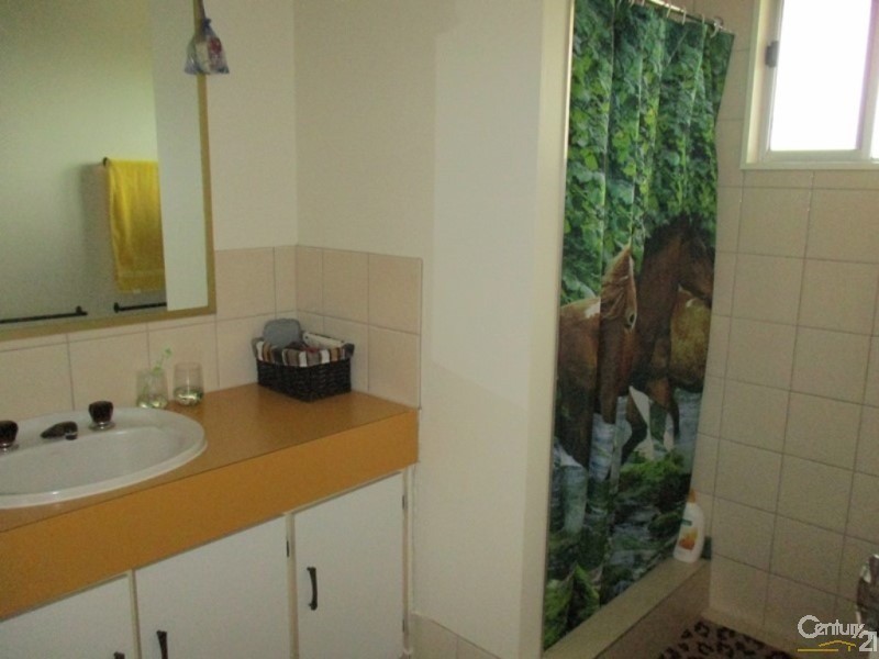 52 Eleventh Avenue, Scottville QLD 4804