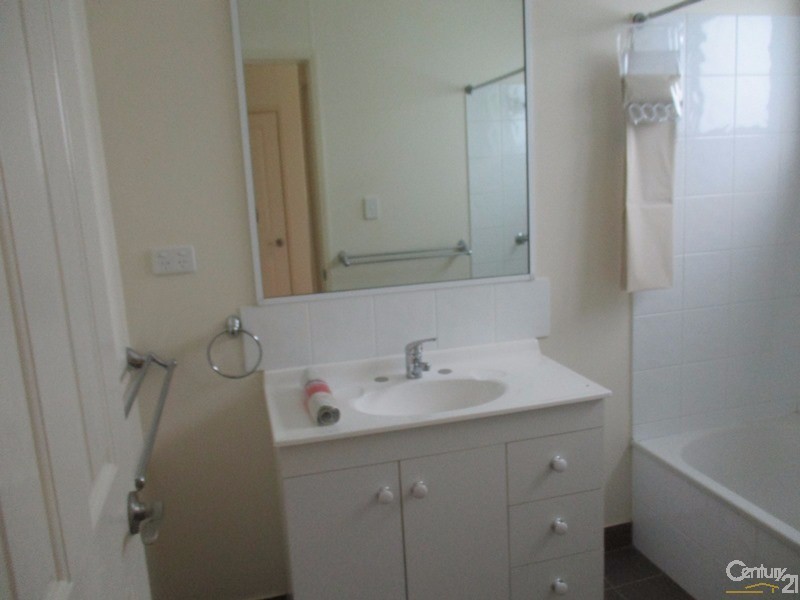 1/24 Miller Street, Collinsville QLD 4804