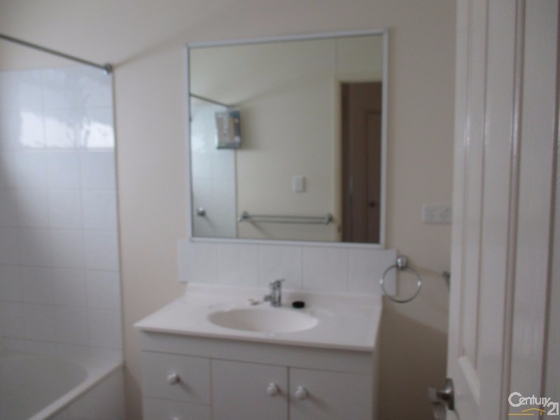 2/24 Miller Street, Collinsville QLD 4804