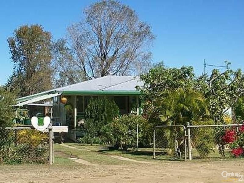 17 Gralton Street, Collinsville QLD 4804