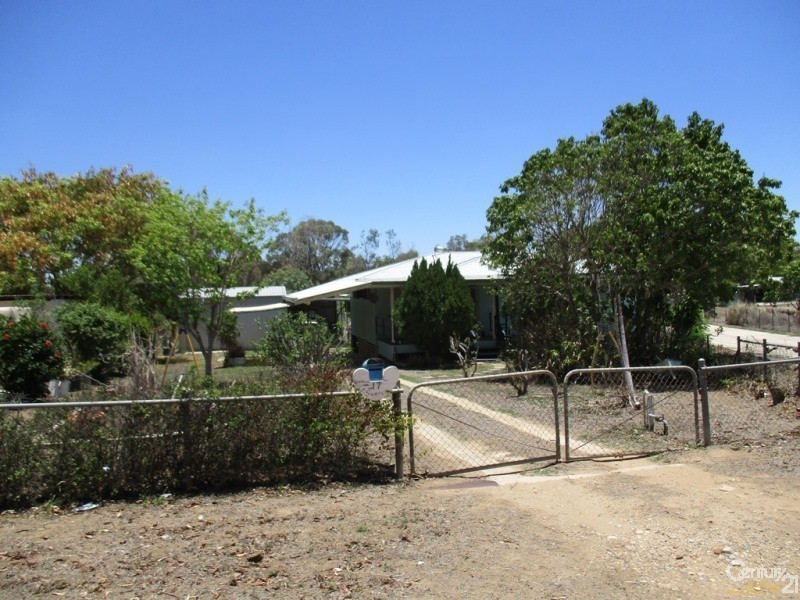 17 Gralton Street, Collinsville QLD 4804