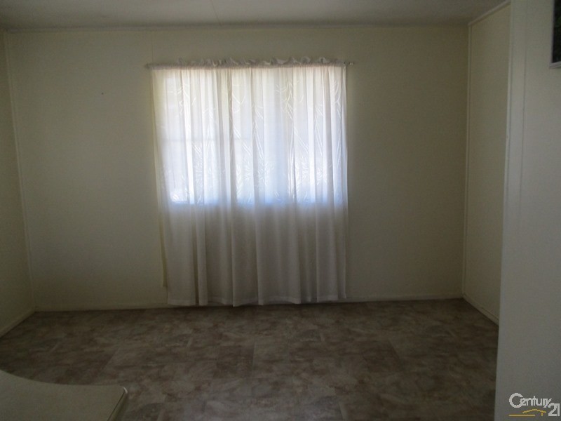 17 Gralton Street, Collinsville QLD 4804