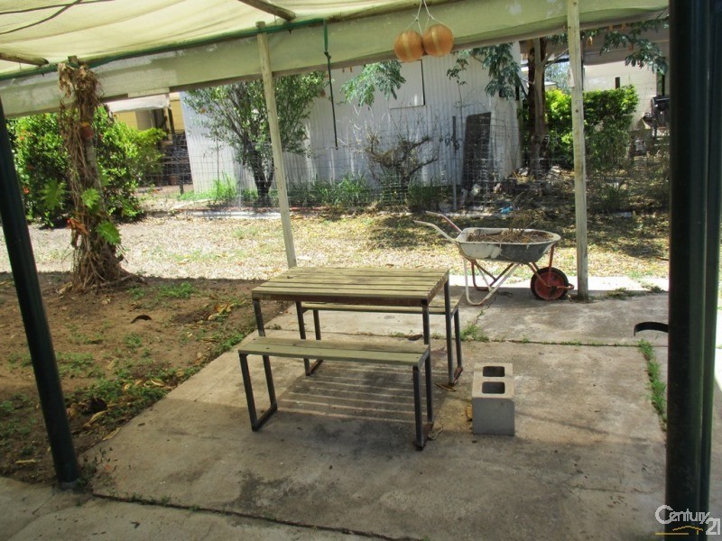 17 Gralton Street, Collinsville QLD 4804