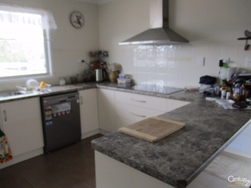 11 Miller Street, Collinsville QLD 4804