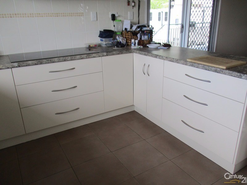 11 Miller Street, Collinsville QLD 4804