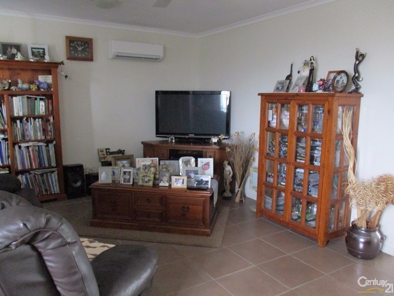 11 Miller Street, Collinsville QLD 4804