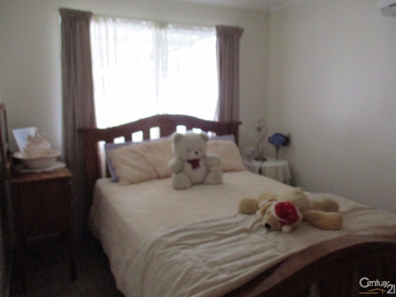 11 Miller Street, Collinsville QLD 4804