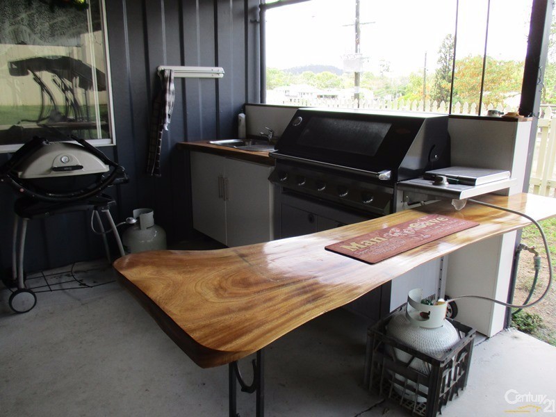 11 Miller Street, Collinsville QLD 4804