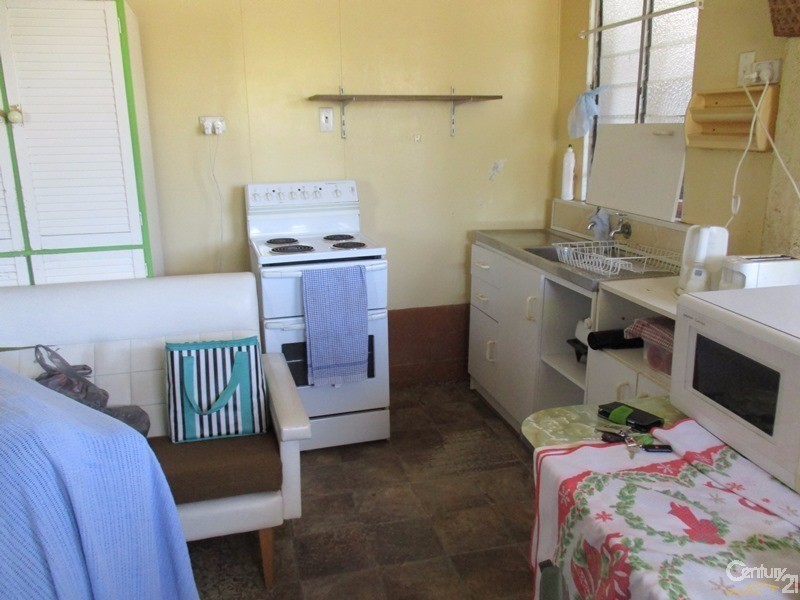 11 Leichhardt Street, Collinsville QLD 4804