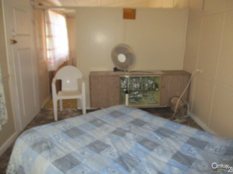 11 Leichhardt Street, Collinsville QLD 4804