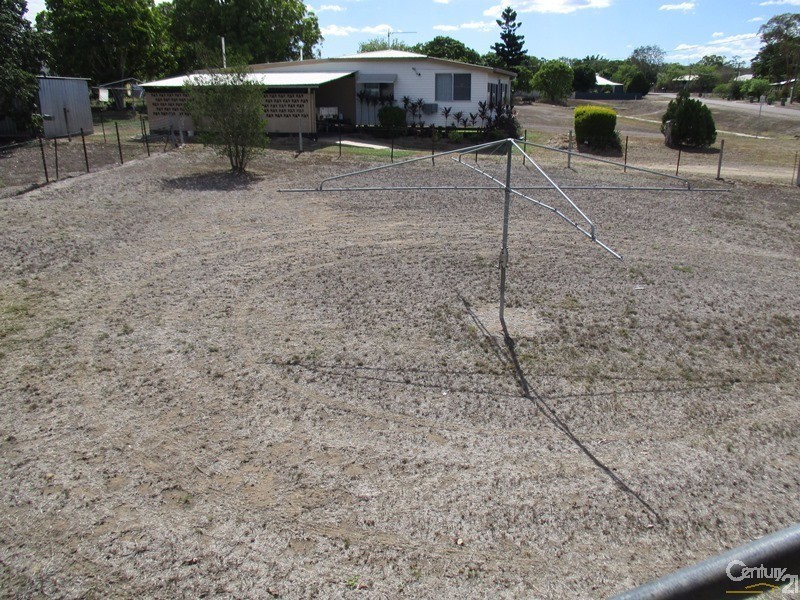 11 Leichhardt Street, Collinsville QLD 4804