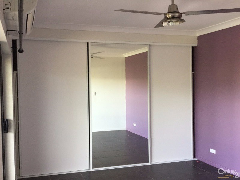 4/10 Sinclair Street, Bowen QLD 4805