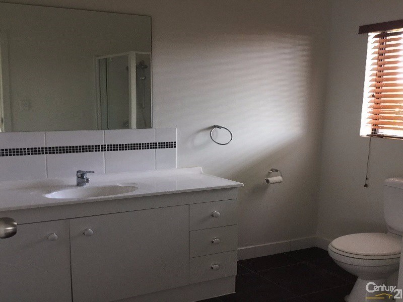 4/10 Sinclair Street, Bowen QLD 4805