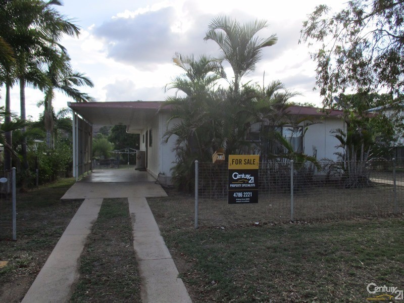 33 Belmore Street, Collinsville QLD 4804