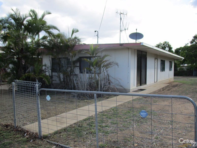 33 Belmore Street, Collinsville QLD 4804