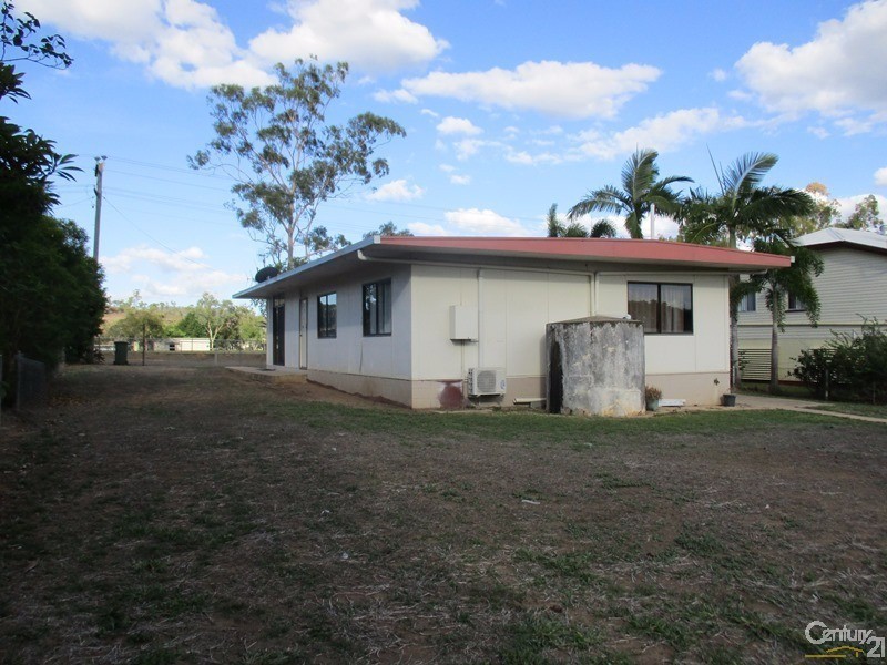 33 Belmore Street, Collinsville QLD 4804