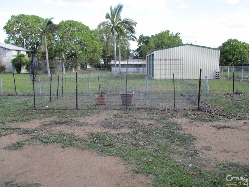 33 Belmore Street, Collinsville QLD 4804