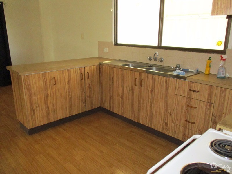 33 Belmore Street, Collinsville QLD 4804