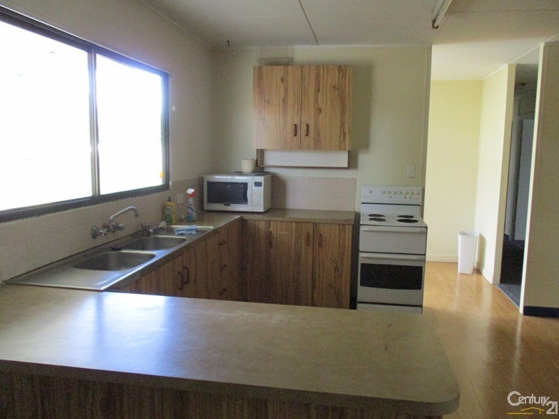 33 Belmore Street, Collinsville QLD 4804