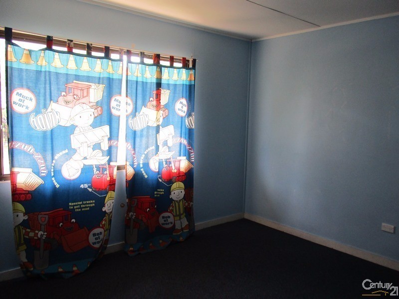 33 Belmore Street, Collinsville QLD 4804