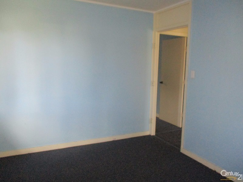 33 Belmore Street, Collinsville QLD 4804