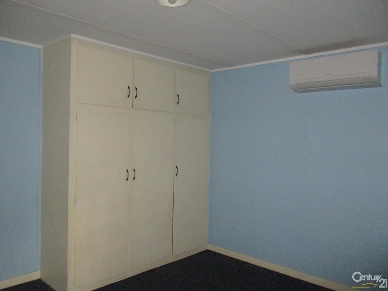 33 Belmore Street, Collinsville QLD 4804