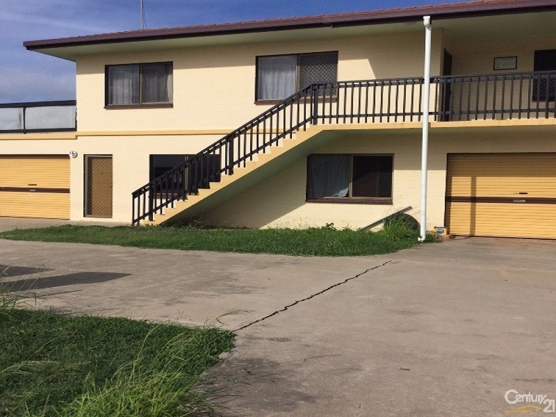 4/10 Sinclair Street, Bowen QLD 4805