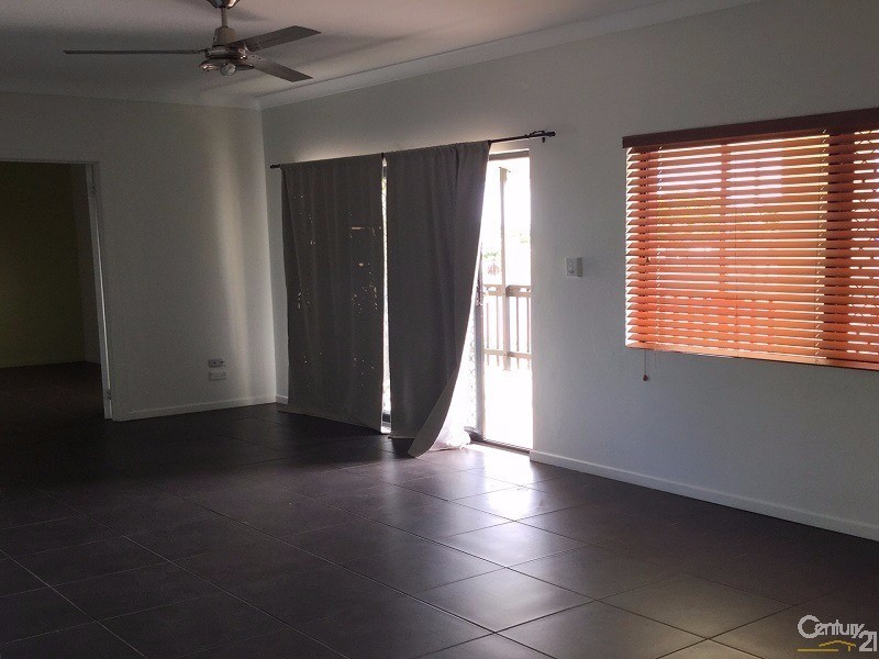 4/10 Sinclair Street, Bowen QLD 4805