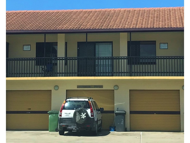 4/10 Sinclair Street, Bowen QLD 4805