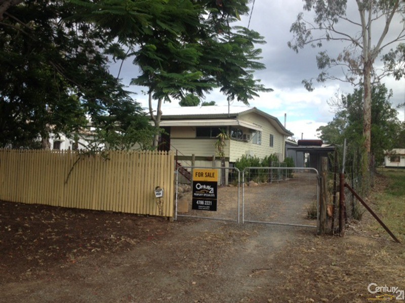 27 Seventh Avenue, Scottville QLD 4804