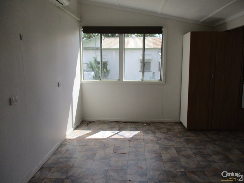 27 Seventh Avenue, Scottville QLD 4804