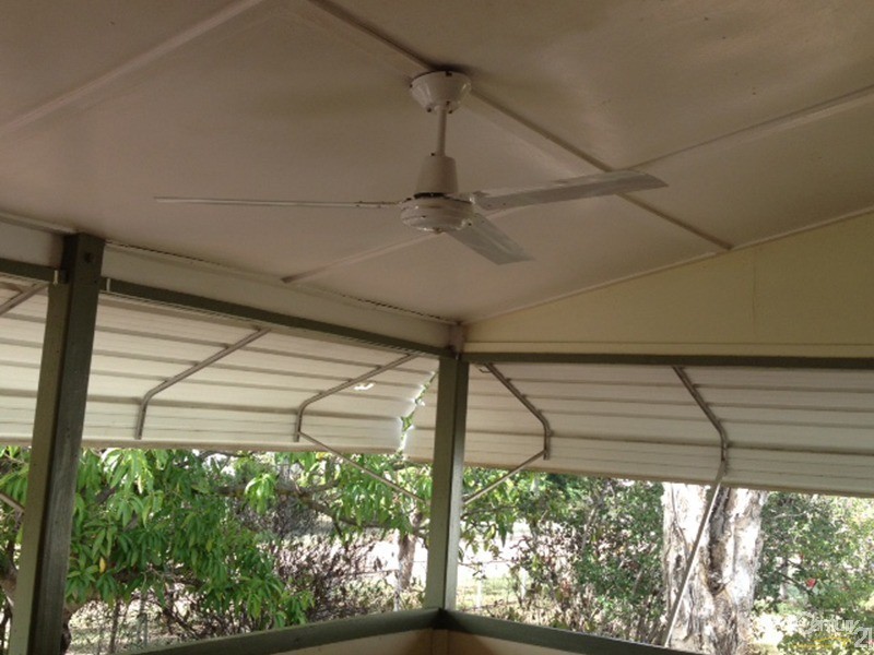 27 Seventh Avenue, Scottville QLD 4804