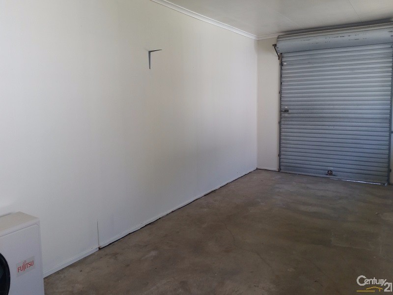 4 Robe Street, Bowen QLD 4805