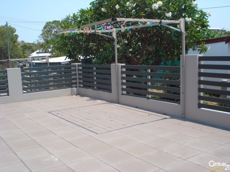 62 Livingstone Street, Bowen QLD 4805