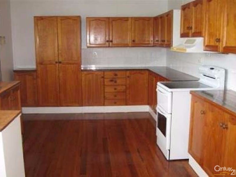 10 Fairway Street, Collinsville QLD 4804