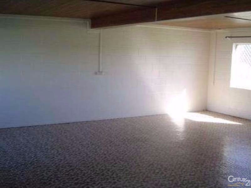 10 Fairway Street, Collinsville QLD 4804